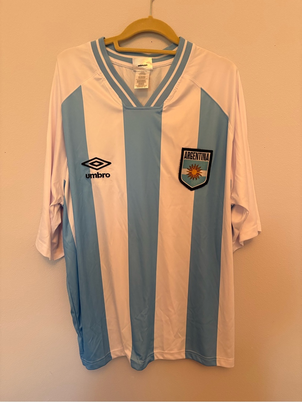 Umbro Argentina Mens Soccer Jersey - Sky Blue & White